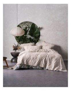 Brand new ❤️ Linen House Piero Quilt Bedcover Sand 🥰