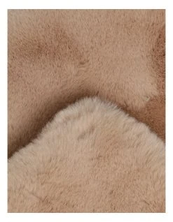 New 🎉 Heritage Amelie Faux Fur Throw Taupe ❤️ -Cozy Bed Store 798600070 3 720x928