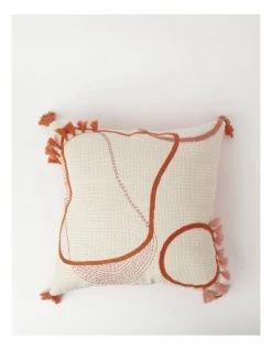 Budget 🎉 Vue Sundance Woven Tufted Cushion with Tassles in Terracotta 🔥