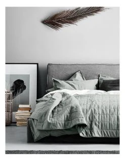 Budget 🤩 Aura Home Maison Vintage Bed Cover in Limestone 🎁