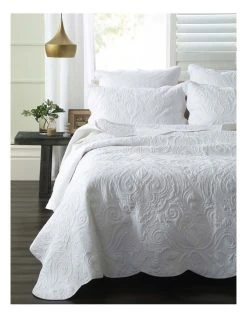 Budget 🥰 Martha Stewart Gabriella Coverlet White 🥰